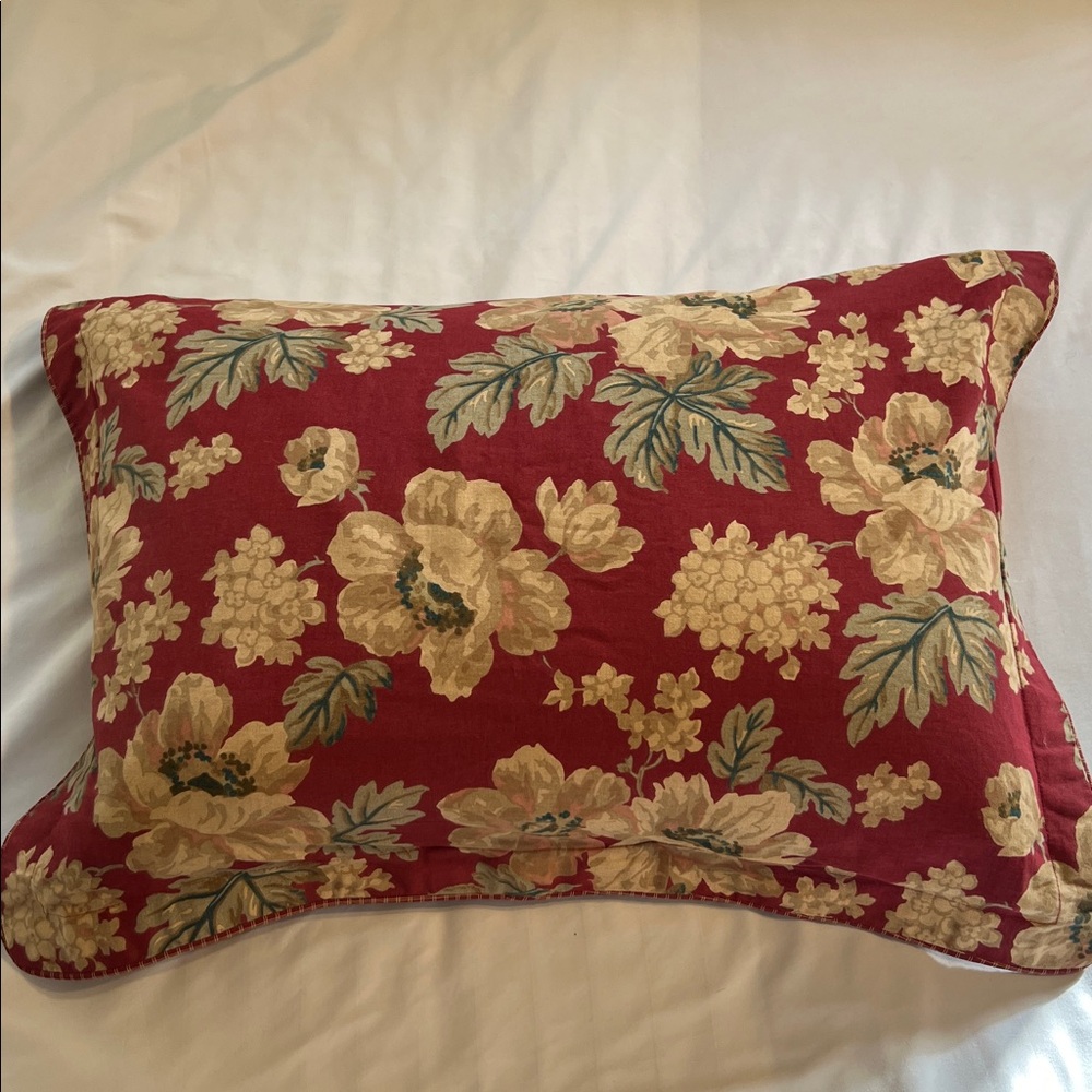 Ralph Lauren Chaps Pillow Shams (2) Elizabeth standard sham in a floral pattern - Picture 6 of 13
